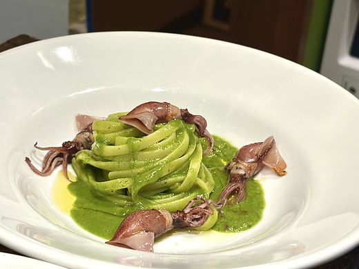 Linguine with Toyama Bay firefly squid and arugula sauce