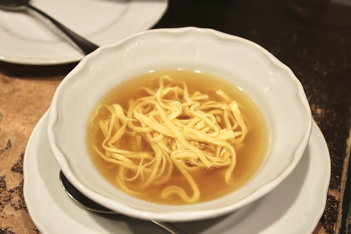 マッケロンチーニ イン ブロード