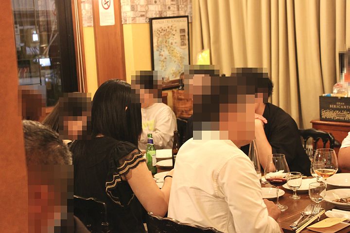会の様子